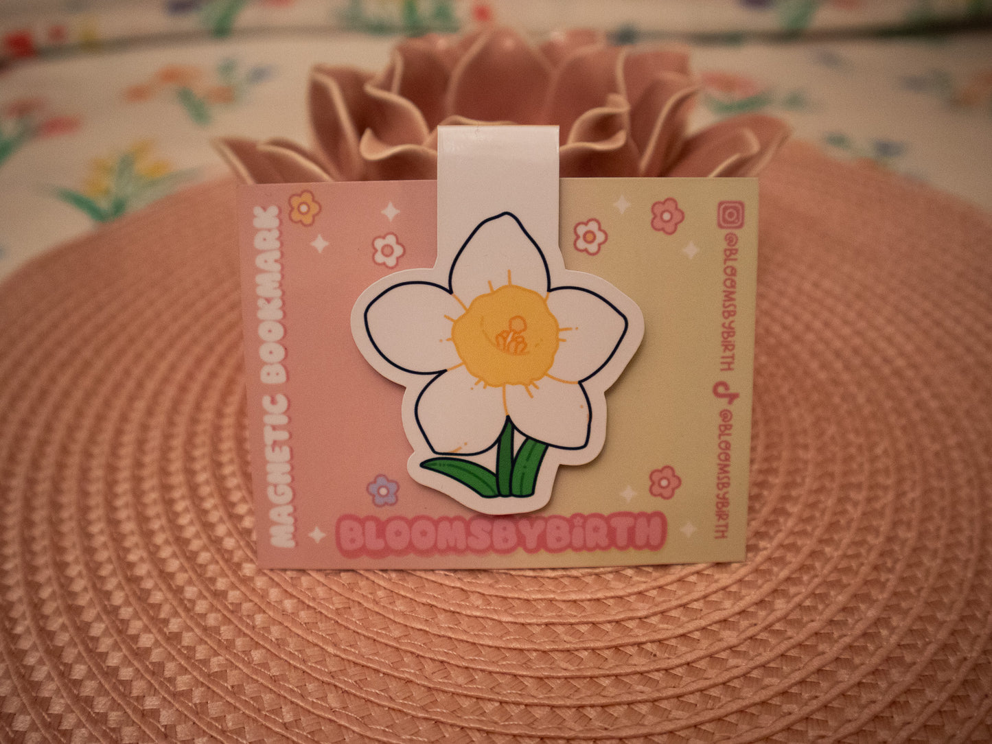 December Birth Flower Magnetic Bookmark - Narcissus Design - Festive Floral Bookmark