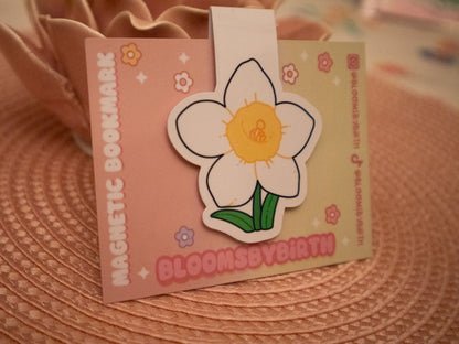 December Birth Flower Magnetic Bookmark - Narcissus Design - Festive Floral Bookmark