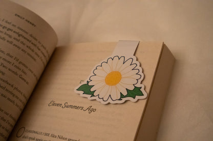 April Birth Flower Magnetic Bookmark - Daisy Design - Cute Gift for Book Lovers