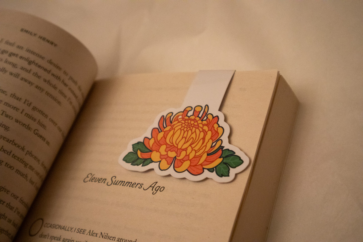 November Birth Flower Magnetic Bookmark - Chrysanthemum Design - Autumn Bookmark